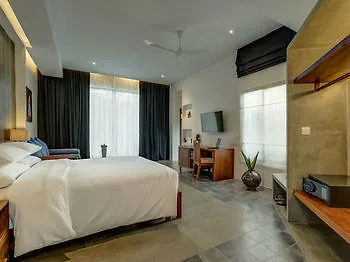 Silver Urban Hotel